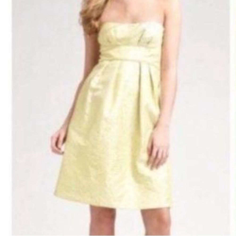 New BGBGMaxAzria Pale Lime and Silver Strapless Dress Size 8